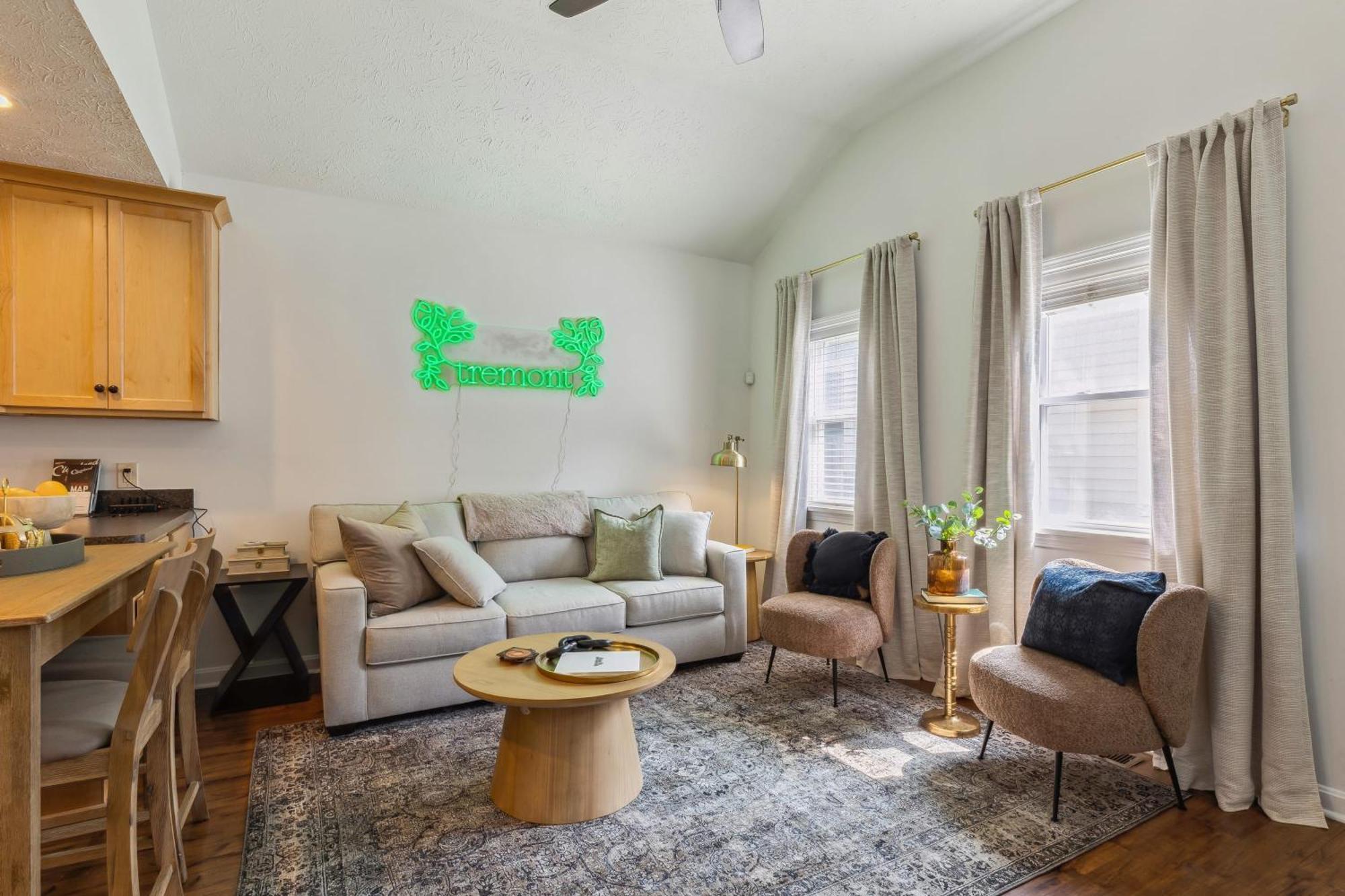 Newly Renovated Tremont Treasure I Cozy + Modern Βίλα Κλίβελαντ Εξωτερικό φωτογραφία